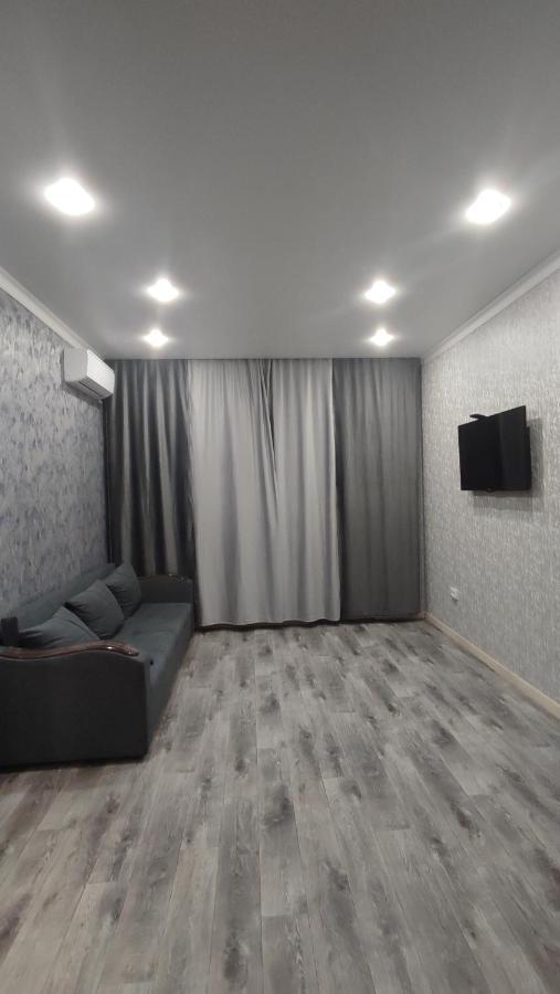 жк Shanyrak, люкс 8кв, 2 этаж Apartment Pavlodar